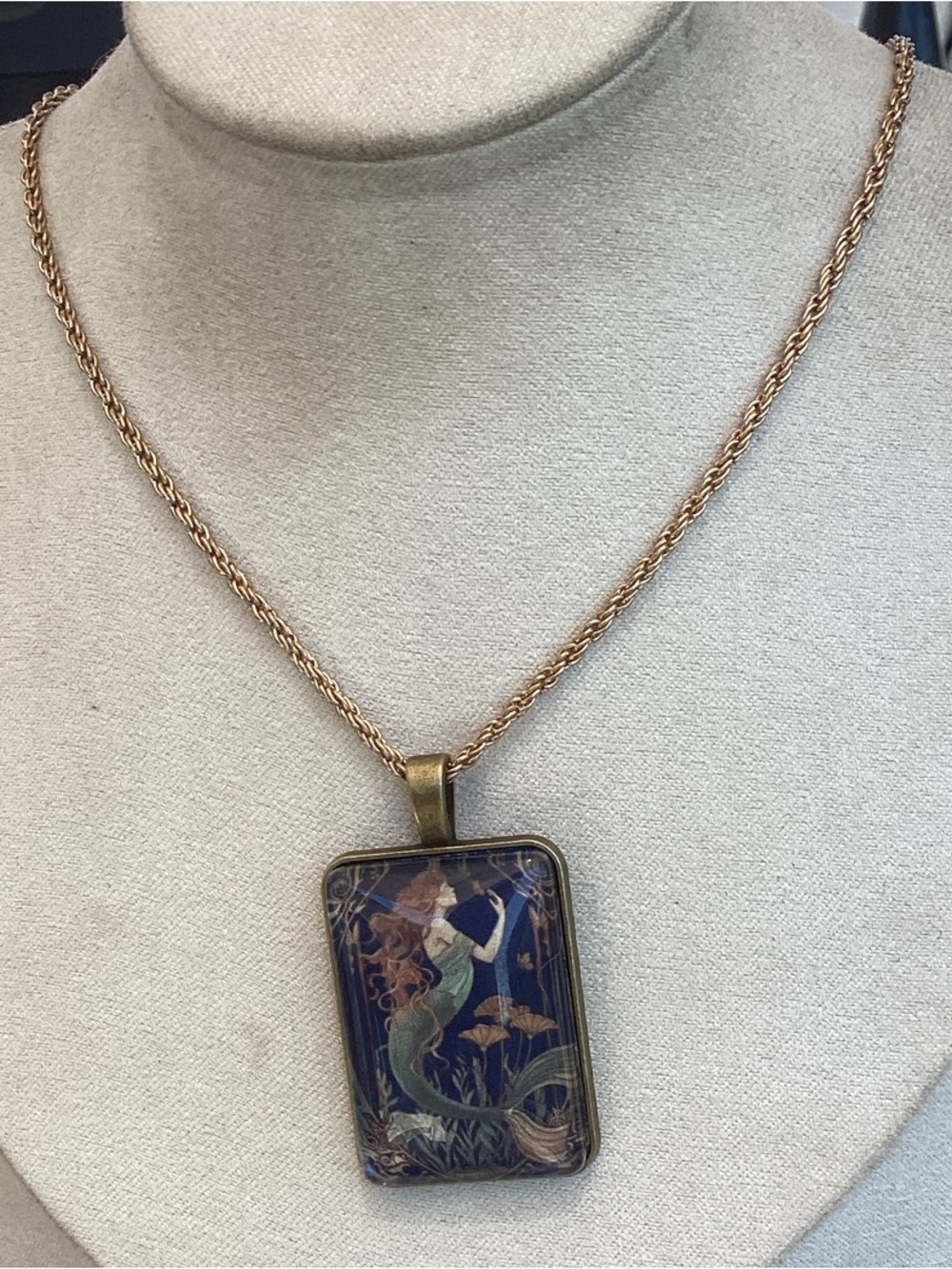 & Other Stories Gold Tone Mermaid Pendant Necklace - Navy & Green